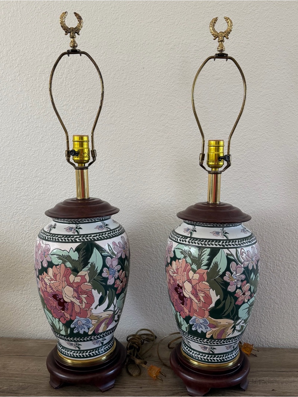 Vintage Leviton Asian Style Ceramic Table Lamps Hand Painted Floral Peonies Wood